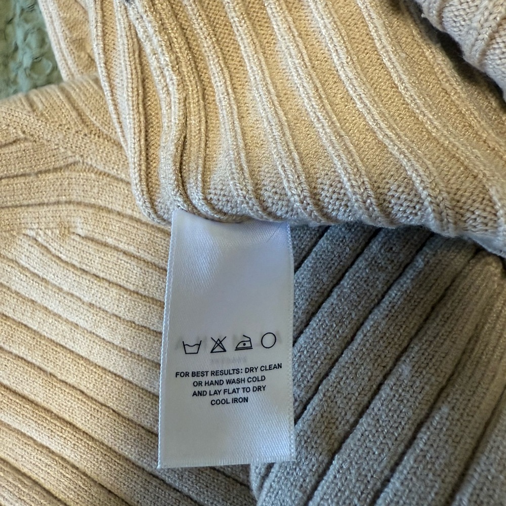 Almina Concept Ribbed Knit Vest - Picture 8 of 8
